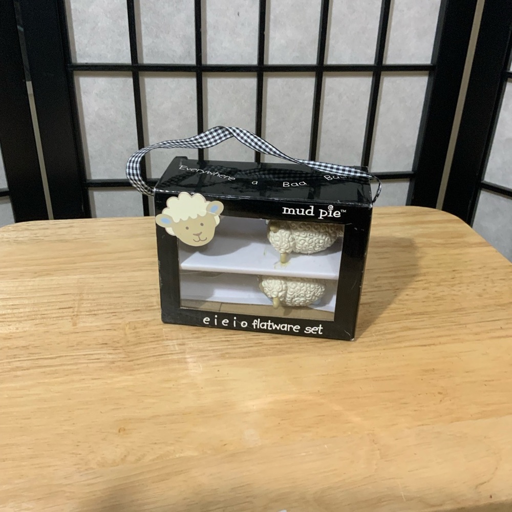 NIB Mud Pie EIEIO Baby Flatware Set - Sheep.